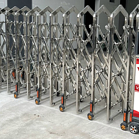 Cổng Xếp Inox Tự Động V11