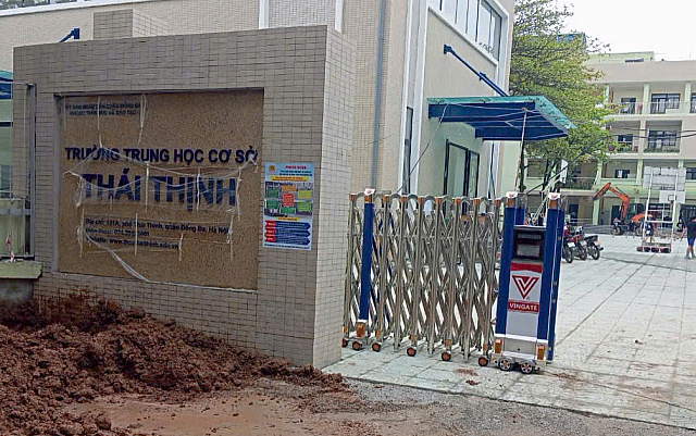 Cổng Xếp lắp đặt tại Trường Học